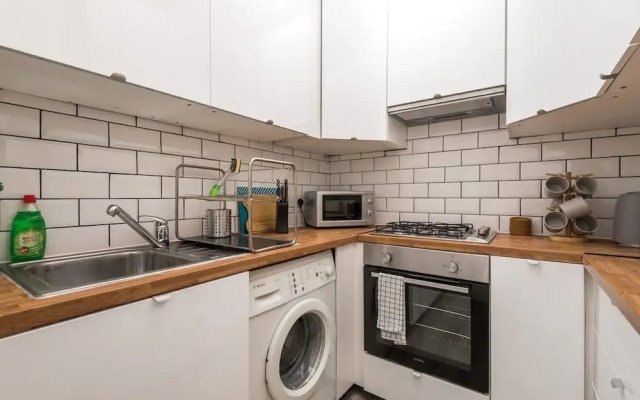 1bed-ground Fl -private Entrance