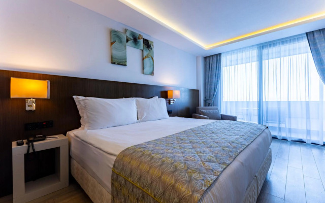 The Nowness Luxury Hotel & Spa (Adults Only 16+)