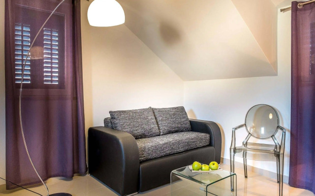 Split Oasis Apartments