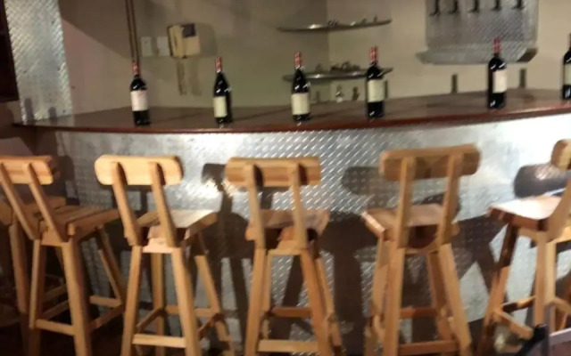 Africaren Budget Stay