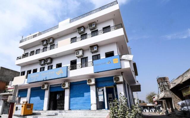 Oyo 28059 Hotel Wayside