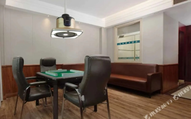 168 Business Hostel
