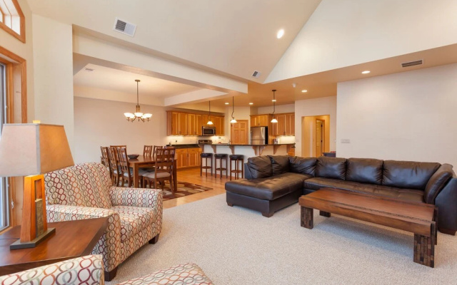 Copperwood #13 - 3 Br Condo