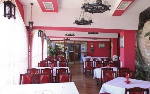 Ribarska Sreshta Family Hotel