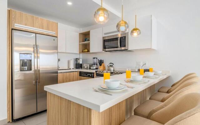 HH-2Bdr413 - NEW Modern Apartment in Oceanfront Luxury Condo in Aruba!