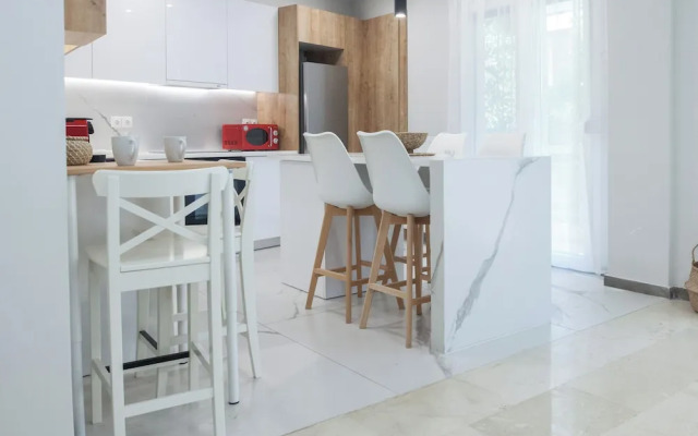 Panormou Modern Elegant 3 Bd Balcony Apt