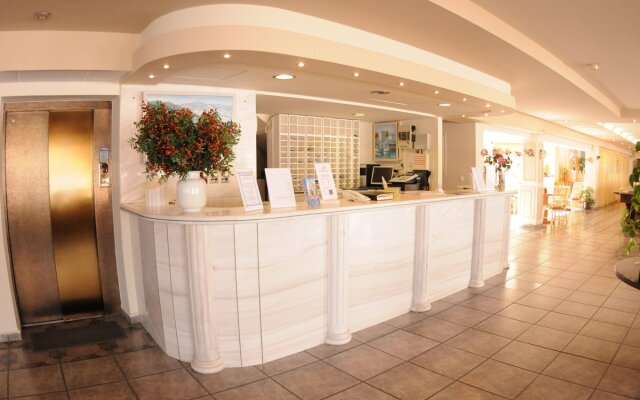 Hotel Kalyves Beach