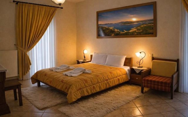 Orama Hotel - Lake Plastira Quad Suite