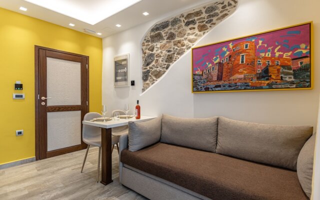 Mariet Naxos Elegant Suites