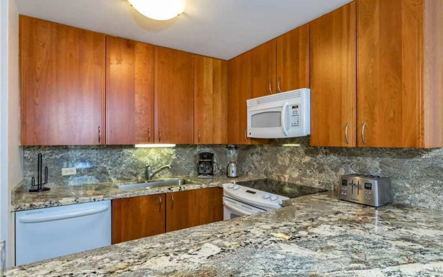 Kamaole Sands 02-205 - 1 Br Condo