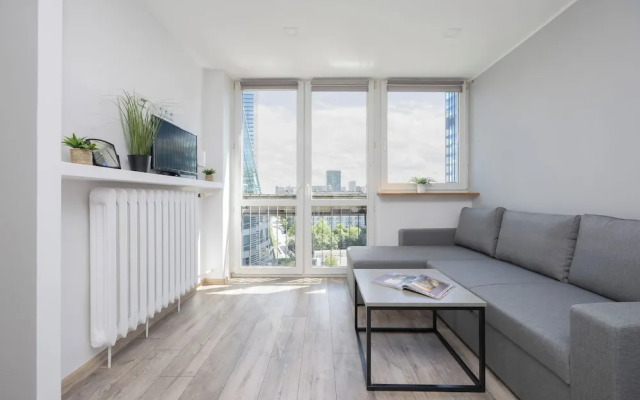 Al. Jana Pawła II Apartment by Renters