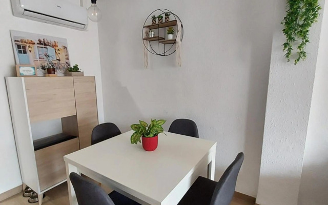 Céntrico Ático En Torredembarra Con Parking.