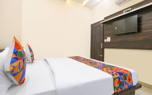 Fabhotel Moon Trip