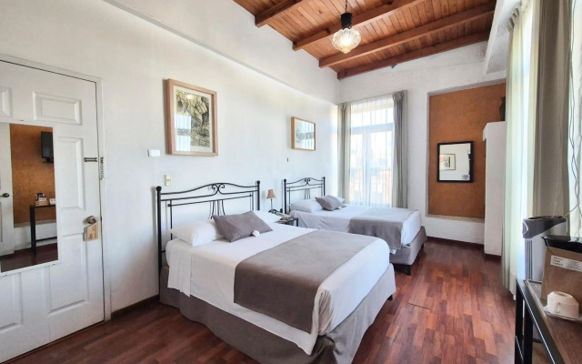 Pórtico Hotel & Galería