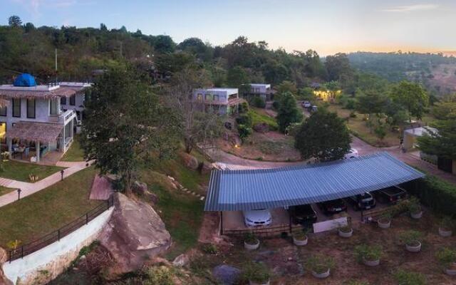 Twelve Oclock Resort