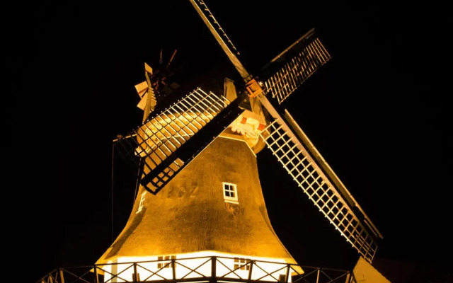 Appealing Apartment Near Town Center