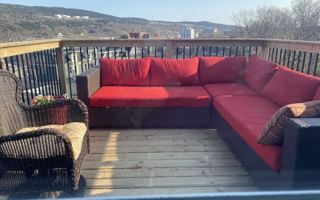 The Roses Heritage Inn