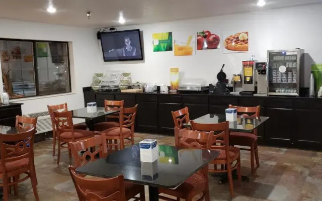 Allington Inn & Suites South Fork