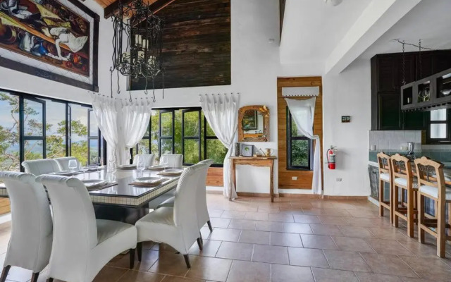 Villa ines-4X4only-Jarabacoa-View-Jacuzzi-5BR