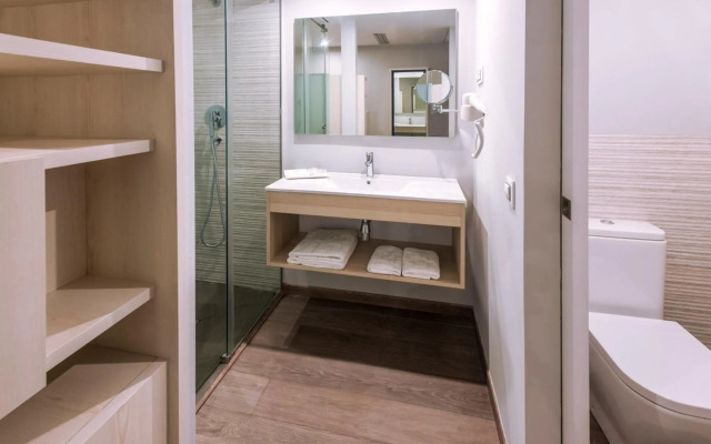 Hotel GHT Sa Riera
