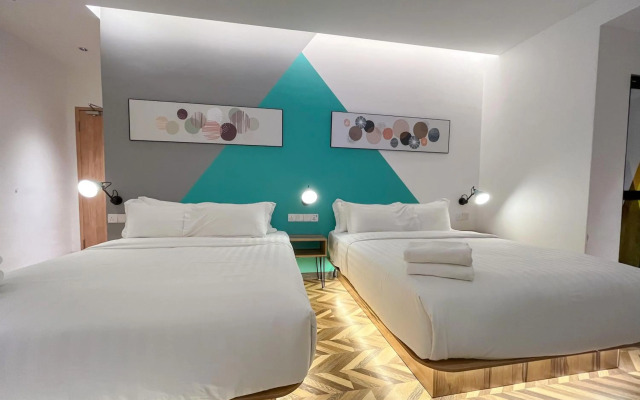 Apple 1 Hotel Queensbay