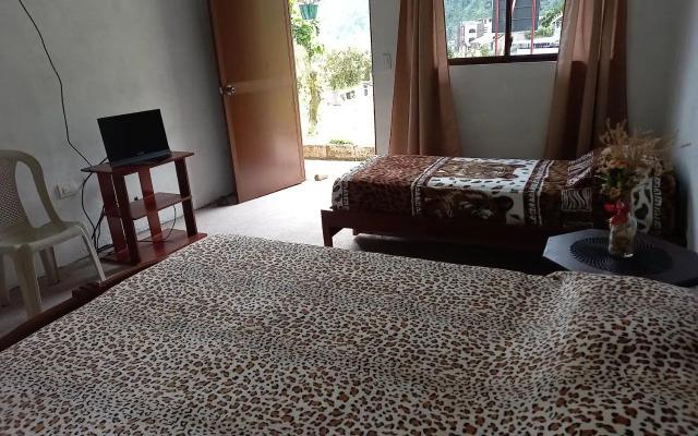 Montano Camping & Hostel