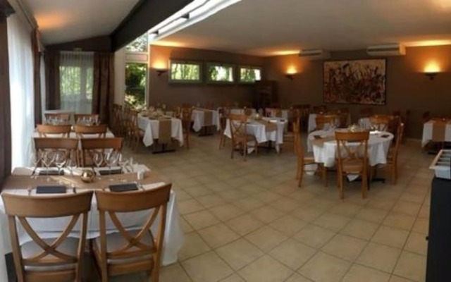 Hôtel le Relais de la Voie Sacrée