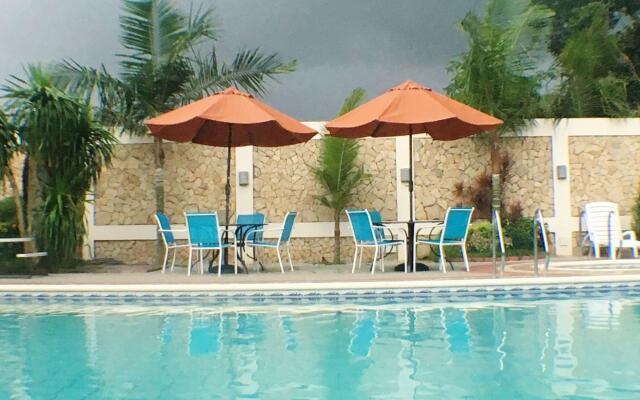 West Loch Park Hotel