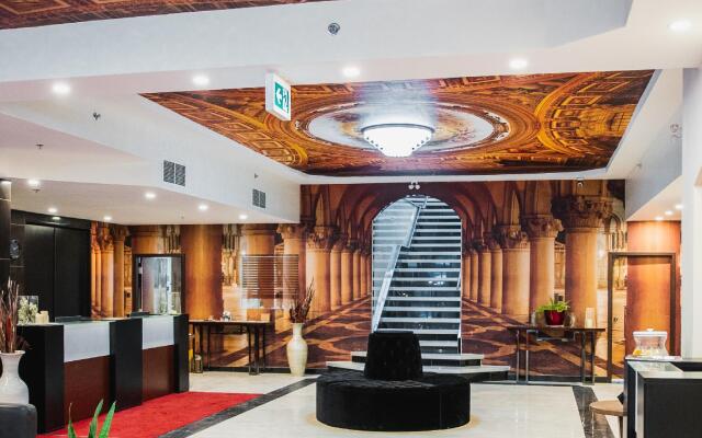 Hotel Montreal Metropolitan, BW Signature Collection