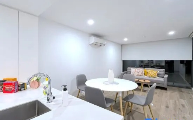 Pride Moonee Ponds 1B2B Nest