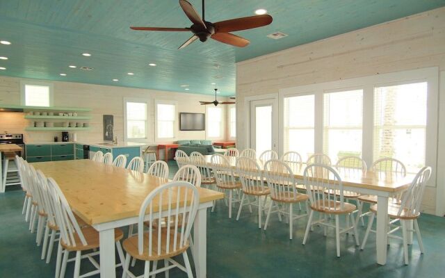 Beach Club Clubhouse 3