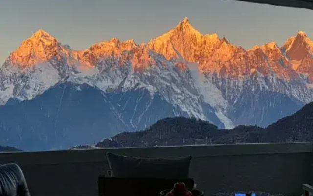 Shangri-La Muxue Homestay