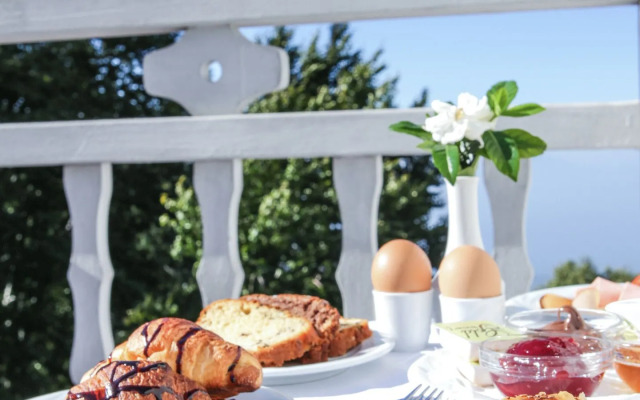 Anamar Pilio Resort