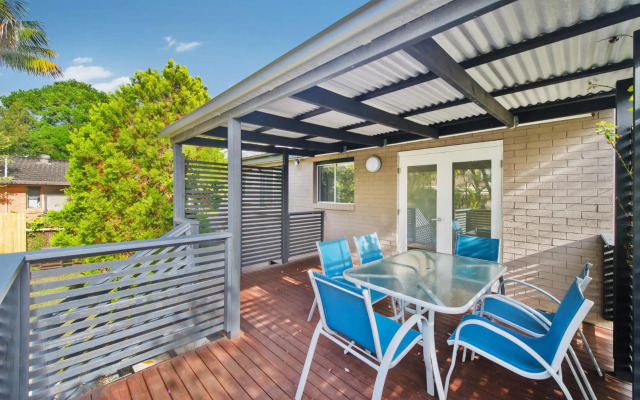 BONNY BEACH HOUSE - Holiday Accomodation with Pool