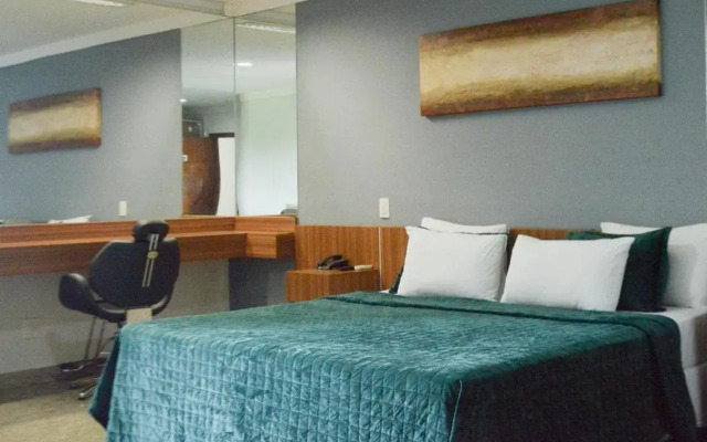 BOMBONATO HOTEL - Fácil Acesso ao Aeroporto e parque de Exposições ABCZ