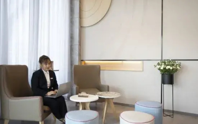 Homeinn Hotel (Baicheng Normal University)