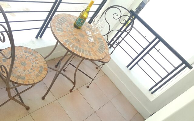 Sausalito One Bed Apartment