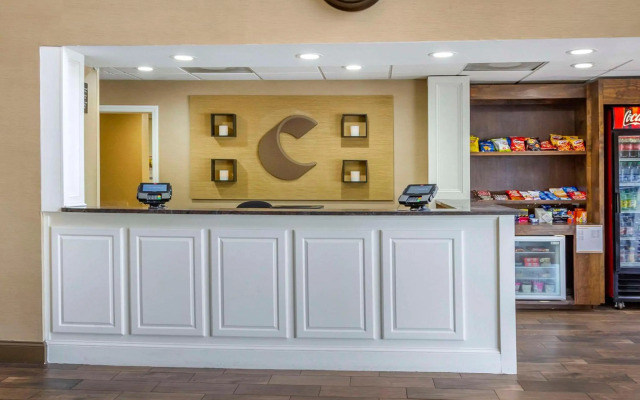 Comfort Suites