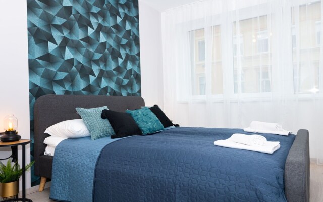 WestSide Apartments by Urbanrent