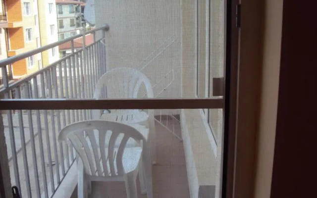 Krasi Apartments in Perla Complex