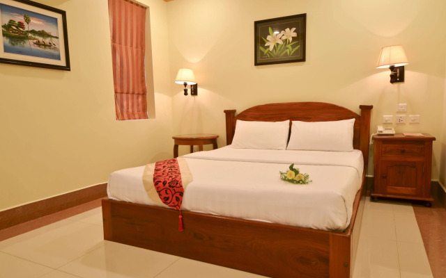 Golden House International Hotel