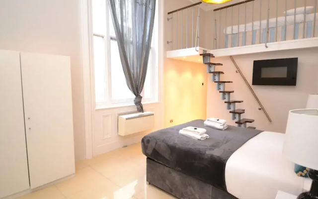 Luxury Hyde Park