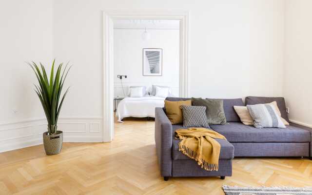 ★200m2 NEW Apartment, City centre, next to Tivoli★