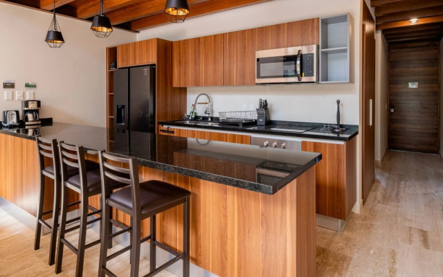 Condo Anahuac - Luxury At AWA Residences