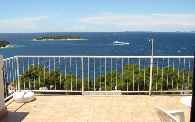 Apartments Jere Stipe