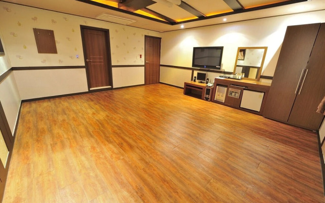 Anmyeongdo Moma Motel