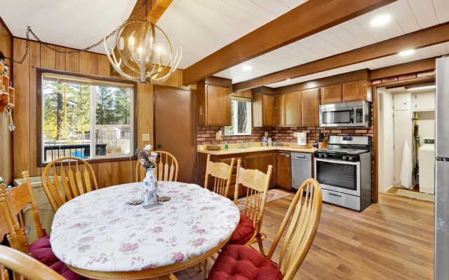 Pinetree Retreat #2499