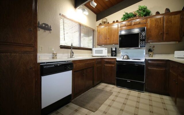 Mammoth S #122 3 Bedroom Condo