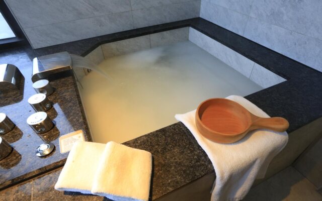 Cuncyue Hot Spring Resort