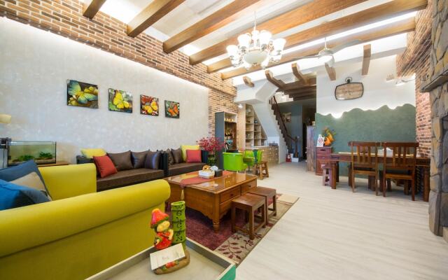 Yi Ho House B&B